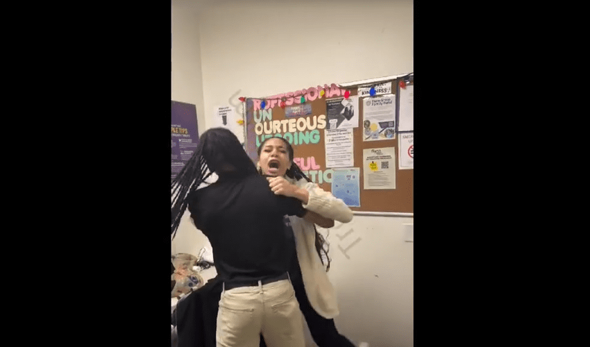 Planet Fitness Became Unprofessional After A Member Snitched On Her For Being Disrespectful