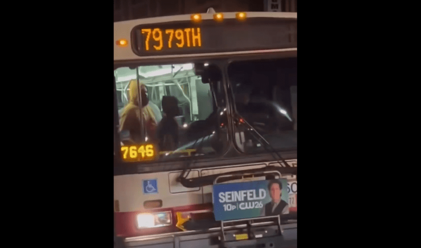 Chicago Bus Driver Gets Into A Scuff With A Passenger While Stopping In The Middle Of The Hood