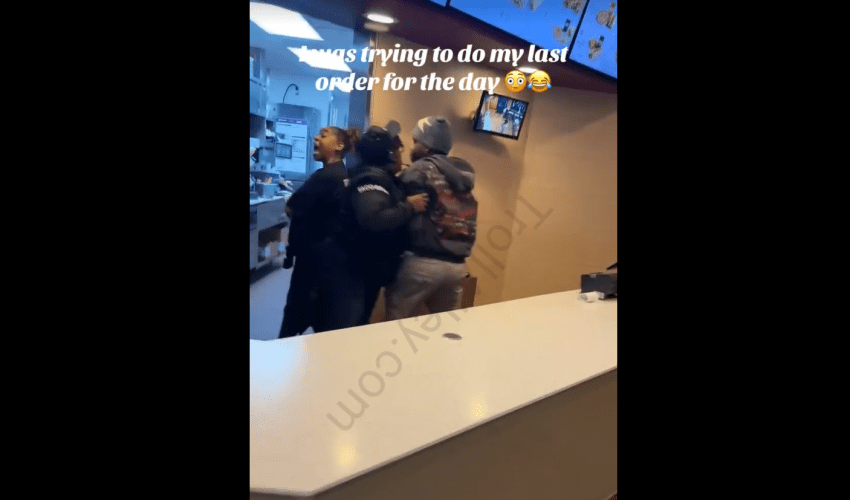 Taco Bell Manager Called Her Son To Her Job To Handle A Employee That Disrespected Her