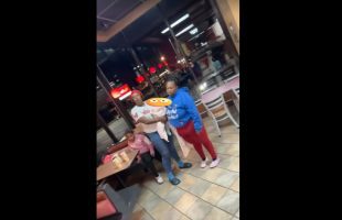 Girl Didn’t Want To Give Her Friend Her Baby After A Woman Pulled Up And Wanted To Throw Hands With Her For Talking Shii On Social Media