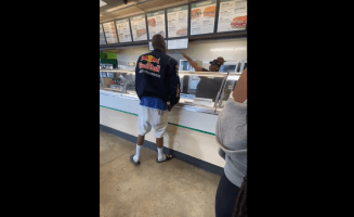 Dude Gets Into A Heated Argument With A Subway Employee
