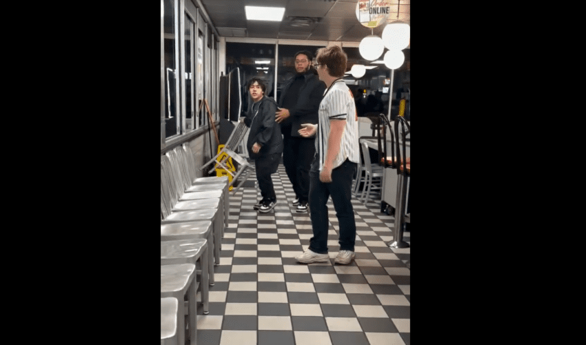 Tall Dude Pulled Out His Strap Instead Of Helping His Homie That Got His Smacked At Waffle House