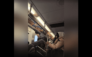 Mother Goes Off On A Man That Started Yelling At Her In Front Of Her Kid After She Didn’t Make Space On The Train For Him Sit Down