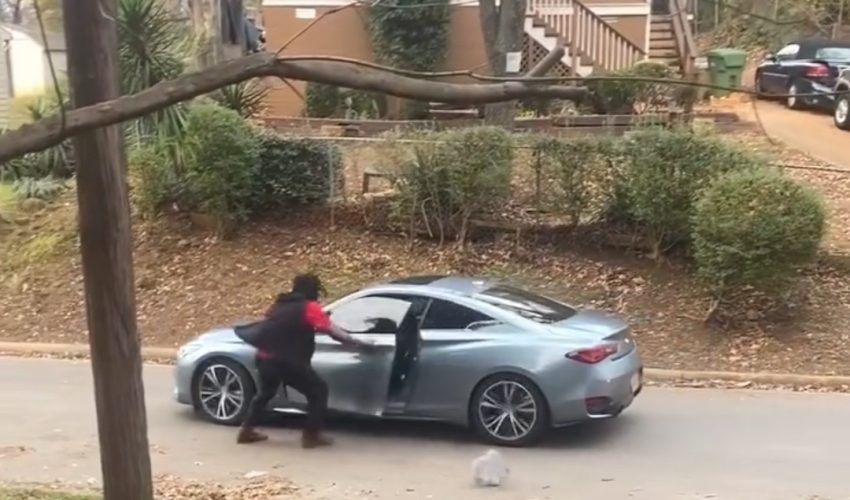 Family Dollar Employee Chased Man Thru The Hood Just To Get Items Back