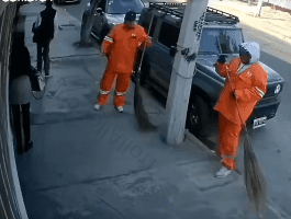 Robbers Disguise As Sweepers In Mexico