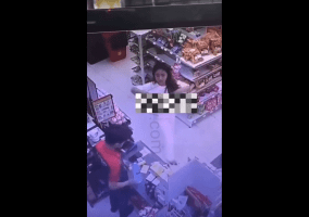 Cashier Wasn’t Impressed After Woman Tried To Bait Him