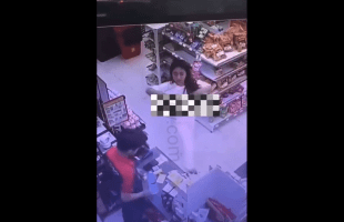Cashier Wasn’t Impressed After Woman Tried To Bait Him