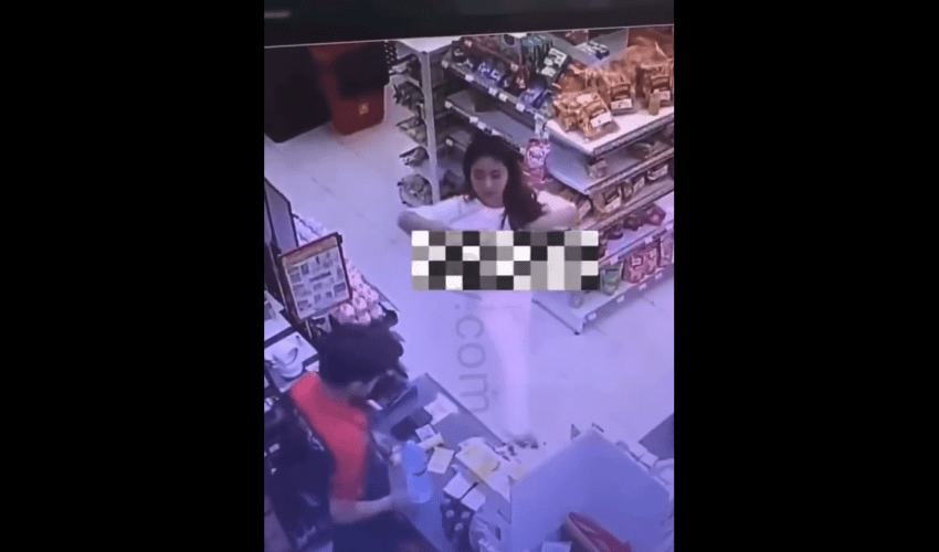Cashier Wasn’t Impressed After Woman Tried To Bait Him