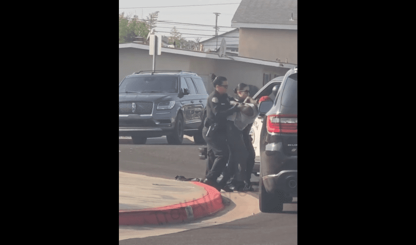 Two Women Cops Handles A Man Without Male Assistance