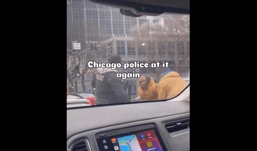 Chicago Police Thought It Was Gone Easy To Take This Suspect In