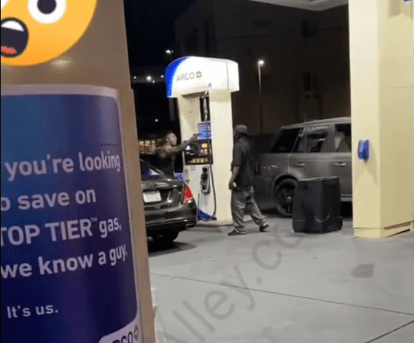 Big Man With Muscles Kept Pump Faking His Strap After A Man Kept Walking Up To Him Trying To Catch A Fade