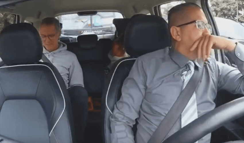 Man Smashed Uber Driver Window Just To Steal A Passenger Cellphone