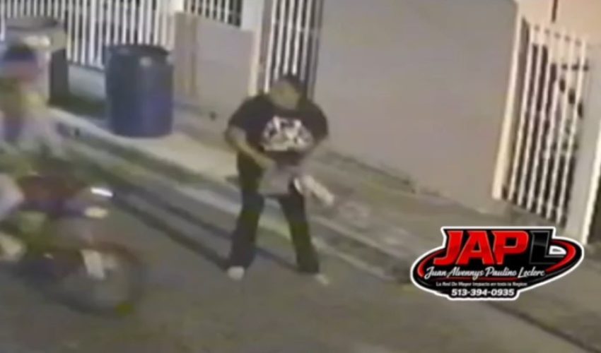 Woman Threw Her Purse On Somebody Property So A Robber Couldn’t Get It. But He Climb Over And Never Came Back