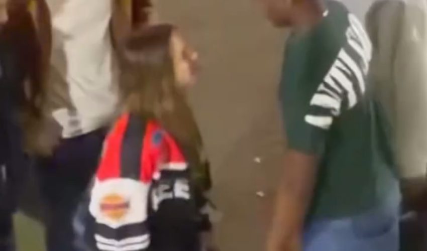 White Girl Tried To Argue With A Man And This How He Handled It