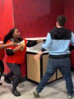 Doordasher Gets Rushed By KFC Workers After She Called Them Out Their Name For Not Having Her Order Ready