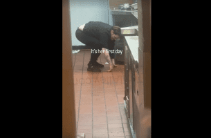 Doordasher Caught A Employee On Her First Day Tweaking On The Job