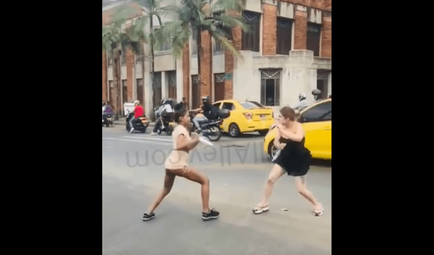 Two Girls Settle Their Beef By Using Knives In Their Home Country