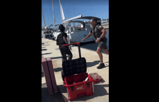 Dude Seen A Guy Go At It With Police While Servicing Boats