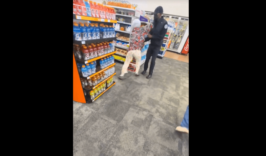 Woman Thought She Could Just Walk In And Steal In Front Of This Security Guard