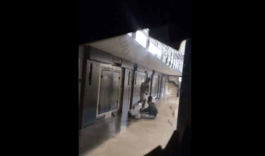 Correctional Officer Starts Chasing And Grabbing A Inmate After She Caught Him On The Phone With Another Girl