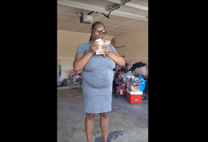 Hispanic Woman Was Not Playing About Her Money After A Black Woman Threaten Her With ICE