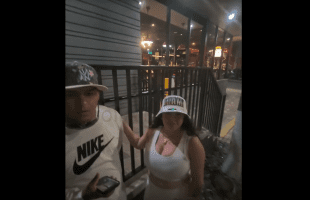 Woman Still Gives A Man Her Number While Her Boyfriend Was Right In Front Of Her And He Didn’t Do Anything