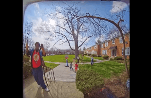 Chicago Father That Moved To A New City Goes Off After A Man Tried To Give One Of His Kids A Popsicle And Then Came Back To Apologize