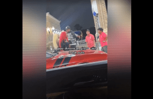 Uk Men That Was Visiting Texas Was Shocked After Seeing A American Black Woman Talking Crazy To A Man That Wrecked Her Car