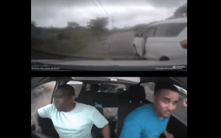 Dude Does The Reverse Trick To Escape Car Thieves But His Passenger Jumps Out To Save Himself
