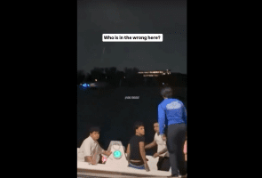 Woman That Work The Dock Jumps In A Man Boat After He Threw A Drink In Her Face For Telling Him To Leave