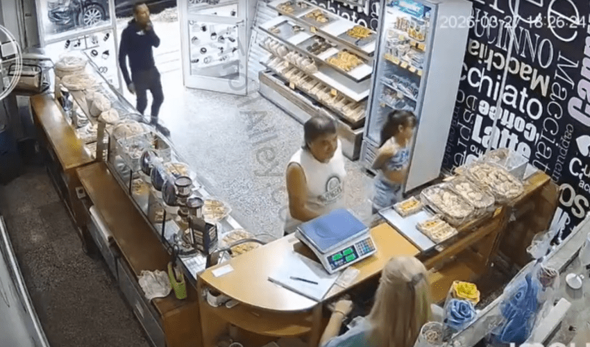 Store Employee Saves 9 Year Old Girl After She Seen A Grown Man Stalking Her And Trying To Talk To Her In The Store