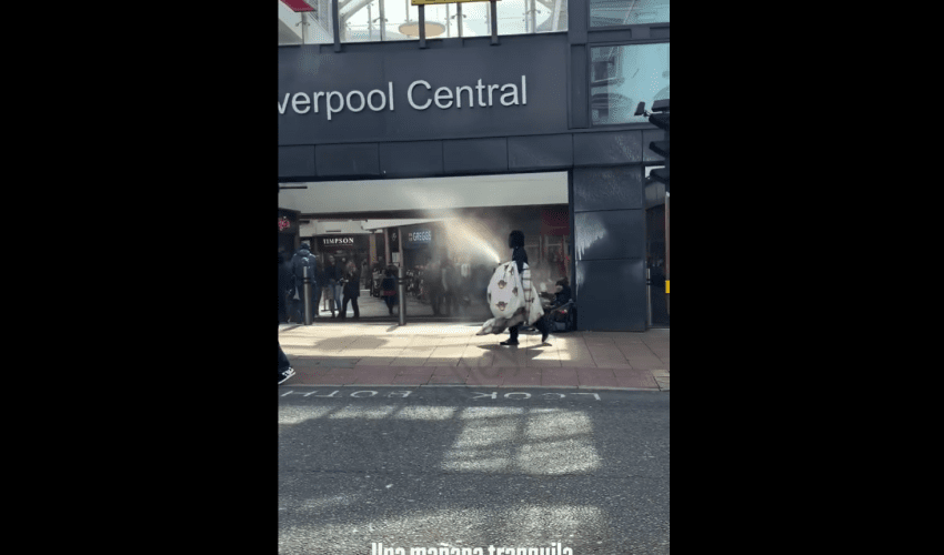 Homeless Guy Pops Off On Man That Sprayed A Fire Extinguisher On Him