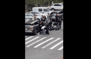 Bystander Had To Help 4 Police Officers Give CPR Because They Had No Experience After A Scooter Accident