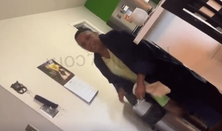 Teen Girl Records Her Angry Grandmother That Suffer From A Bipolar Disorder