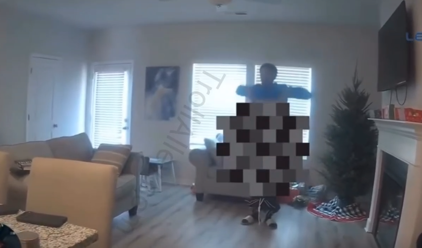 Dude Pulls His Pants Down And Starts Slanging His D In Front Of Police After They Came In His House Without His Permission And Now They Tryna Charge Him With Indecent Exposure