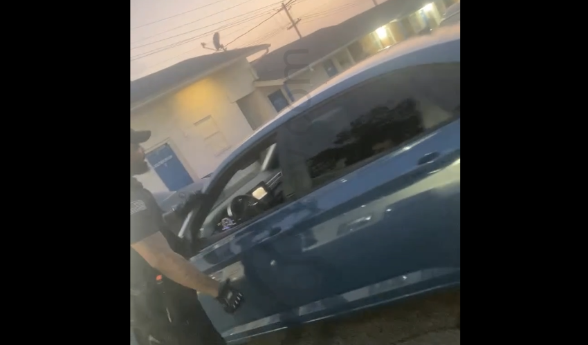 Security Stops A Predator From Following A 16 Year Old Girl By Knocking His Face In After He Tried To Kidnap Her