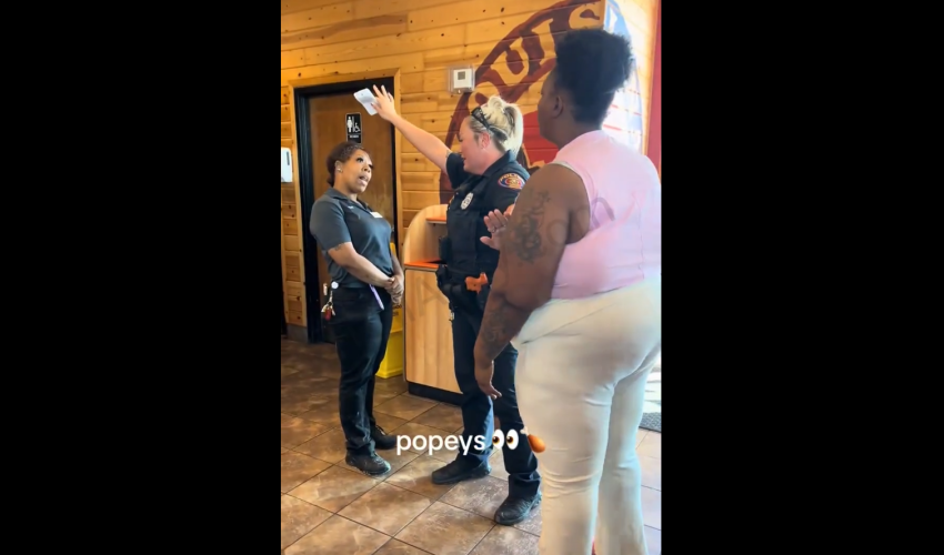 Police Had To Break Up This Altercation At Popeyes Between A Manager And A Customer