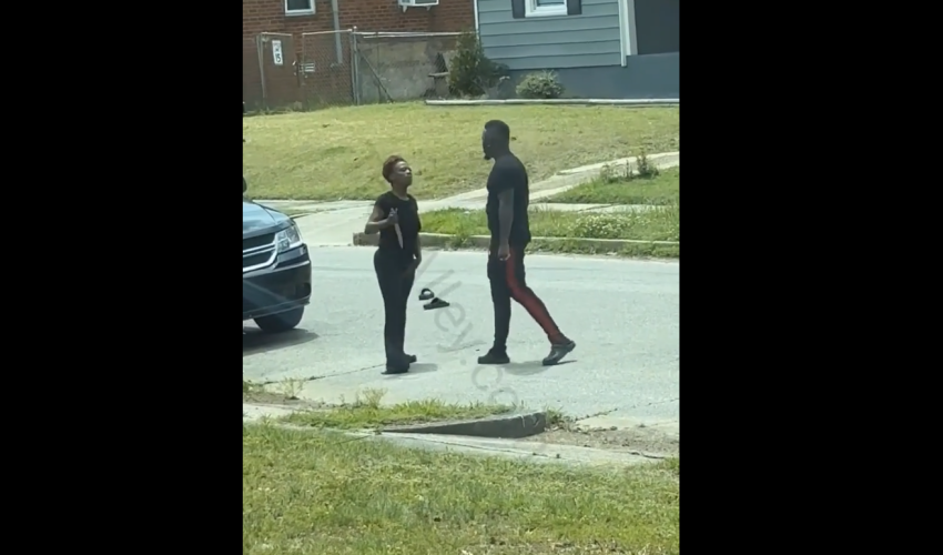Woman Tries To Stab Her Baby Father For Not Getting Her A Mothers Day Gift