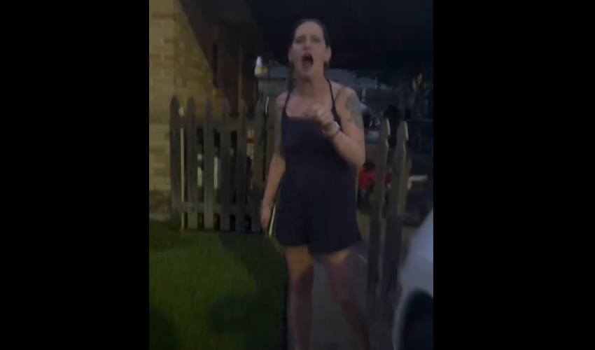 Black Woman Goes Off On Her Neighbor That Recued Her Toddler After She Found The Toddler Roaming Around The Streets And Then Calls Her Obsessed!