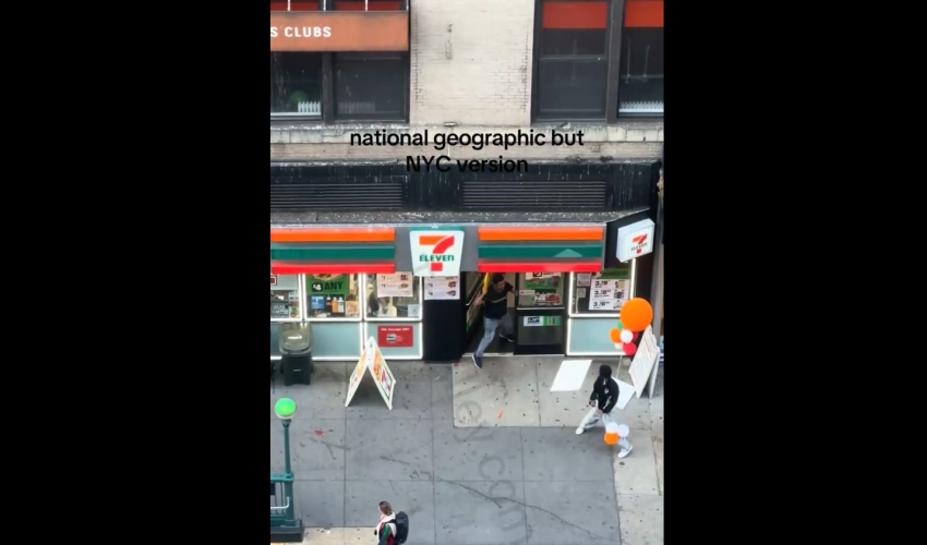 7 Eleven Employees Vs A Customer In New York