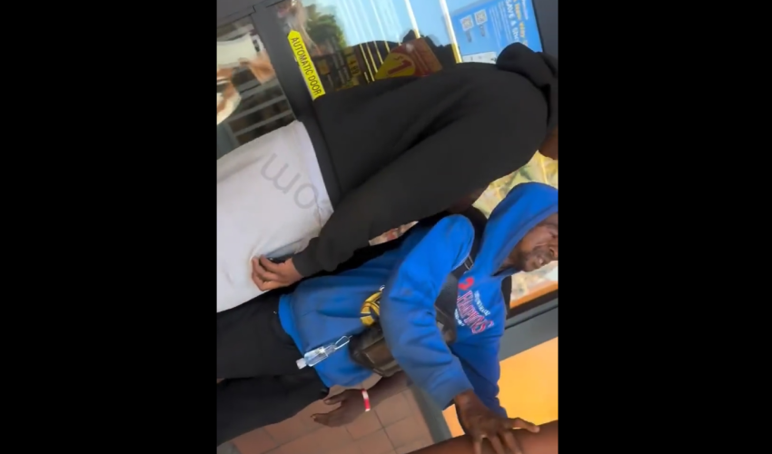Crip Member Started Crying During A Argument With The Homies