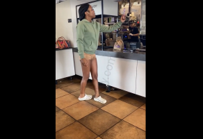 Customer Was Ready To Throw Hands With A Employee Over Her Taco Bell Order