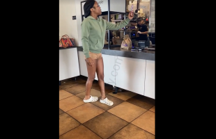 Customer Was Ready To Throw Hands With A Employee Over Her Taco Bell Order