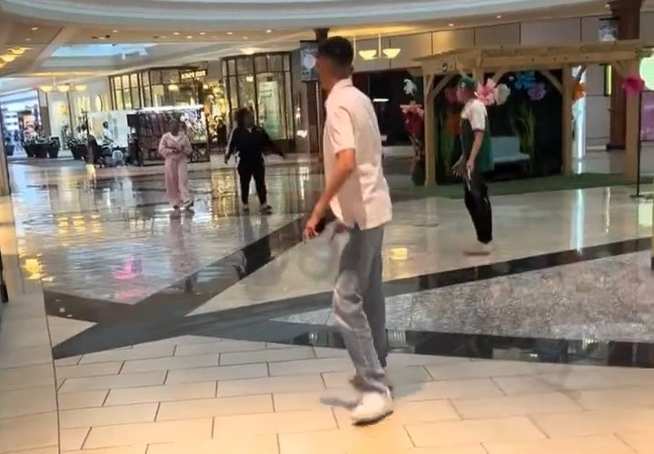 Girl Gets Mad And Followed Two Men In The Mall After They Threaten To Smack Her