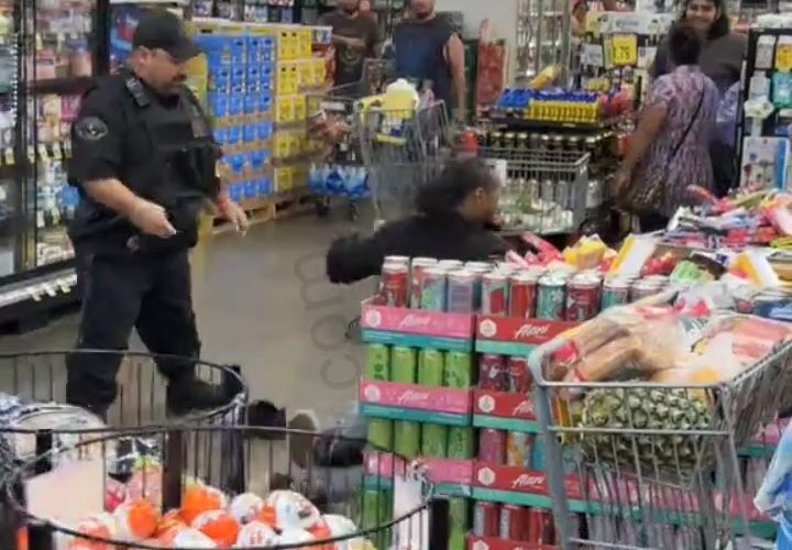 Security Guard Put Hands On A Thief For Stealing