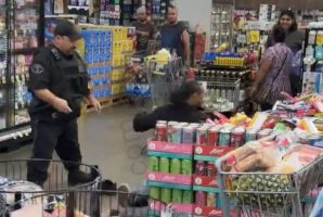 Security Guard Put Hands On A Thief For Stealing