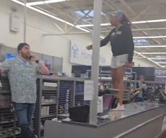 Girl Got Mad And Caught A Easy Felony After A Walmart Employee Didn’t Refund Her Money