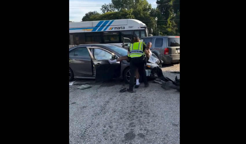 Police Wanted To Wrestle Instead Of Helping People In A Crash