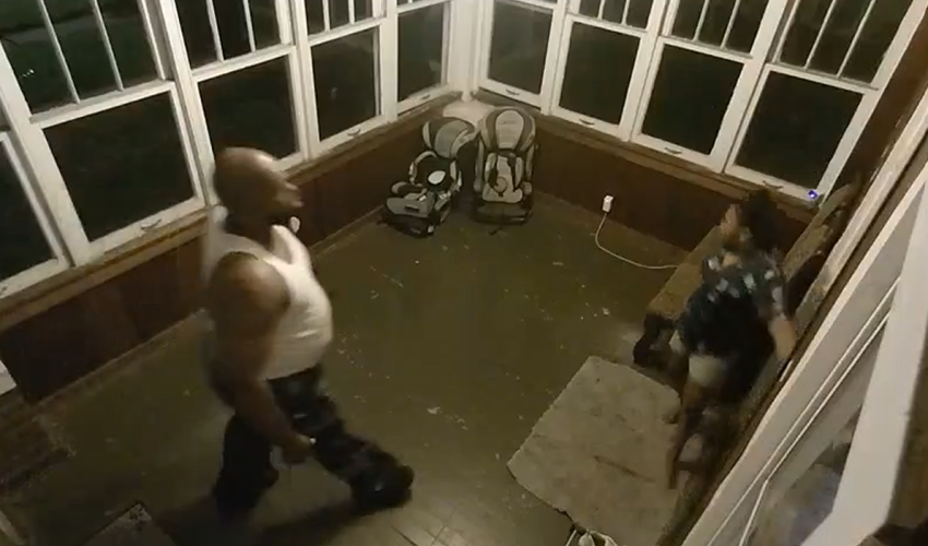 Little Girl Runs Out The House Screaming For Help And Gets Dragged Back In The House By Her Mother Boyfriend That Is A Registered Offender