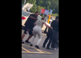 Dude Tried To Force His Girlfriend To Throw Hands With A Woman After She Kept Putting Her Hands On Him But She Was To Scared